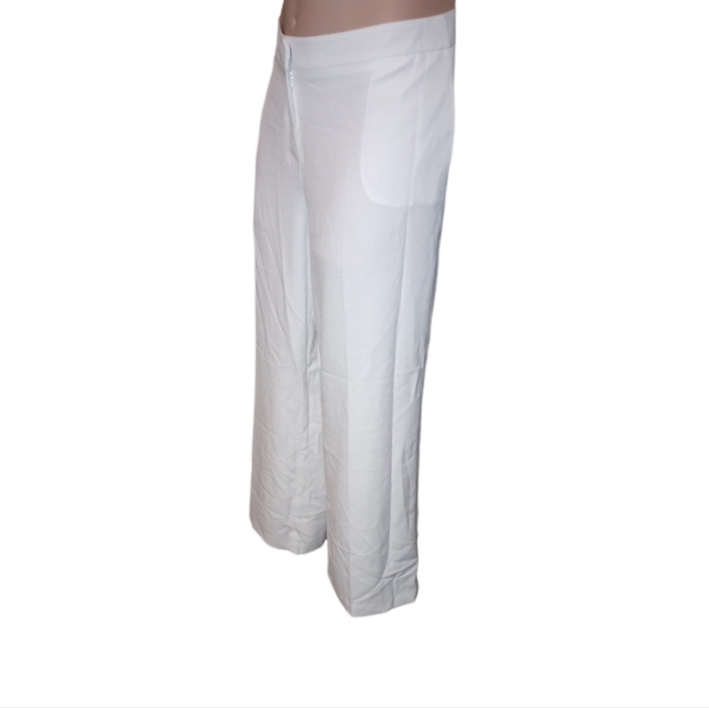 White slacks - Picture 3 of 6